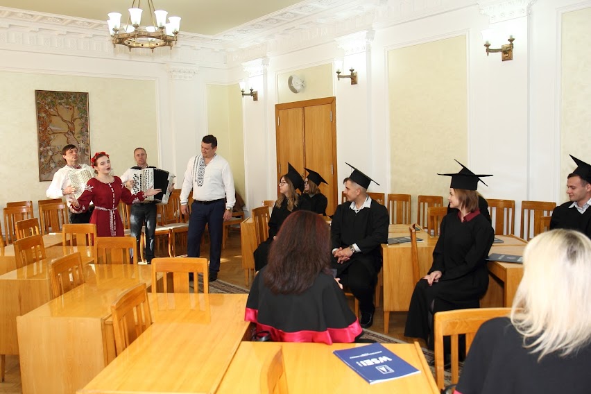 Студентам Університету вручили дипломи магістрів за програмою «Подвійний диплом»