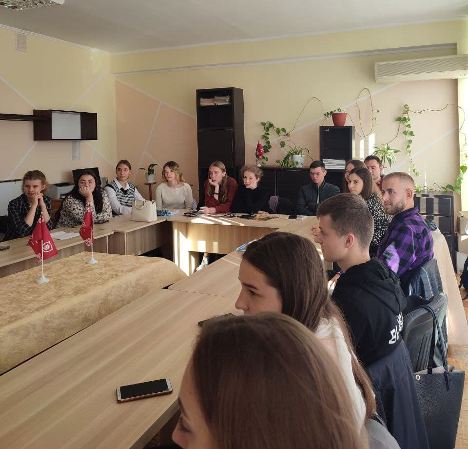 Як реалізуватися в професійній сфері: майстер-клас народного учителя України