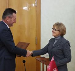 Lesya Ukrainka Volyn National University has signed a cooperation agreement with the football club “Volyn”. The event took place on December, 2 in the conference hall.