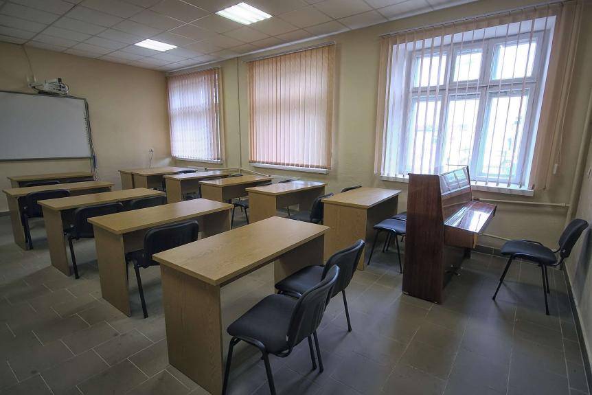 Університет оголосив закупівлю меблів для навчального процесу