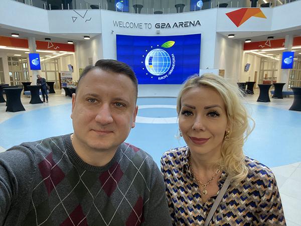 Професори Олена та Костянтин Павлови взяли участь у ХІІІ Форумі Європа – Україна